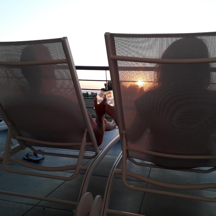 ネア・ミカニオーナGarden'S Sunset Αvraアパートメント エクステリア 写真